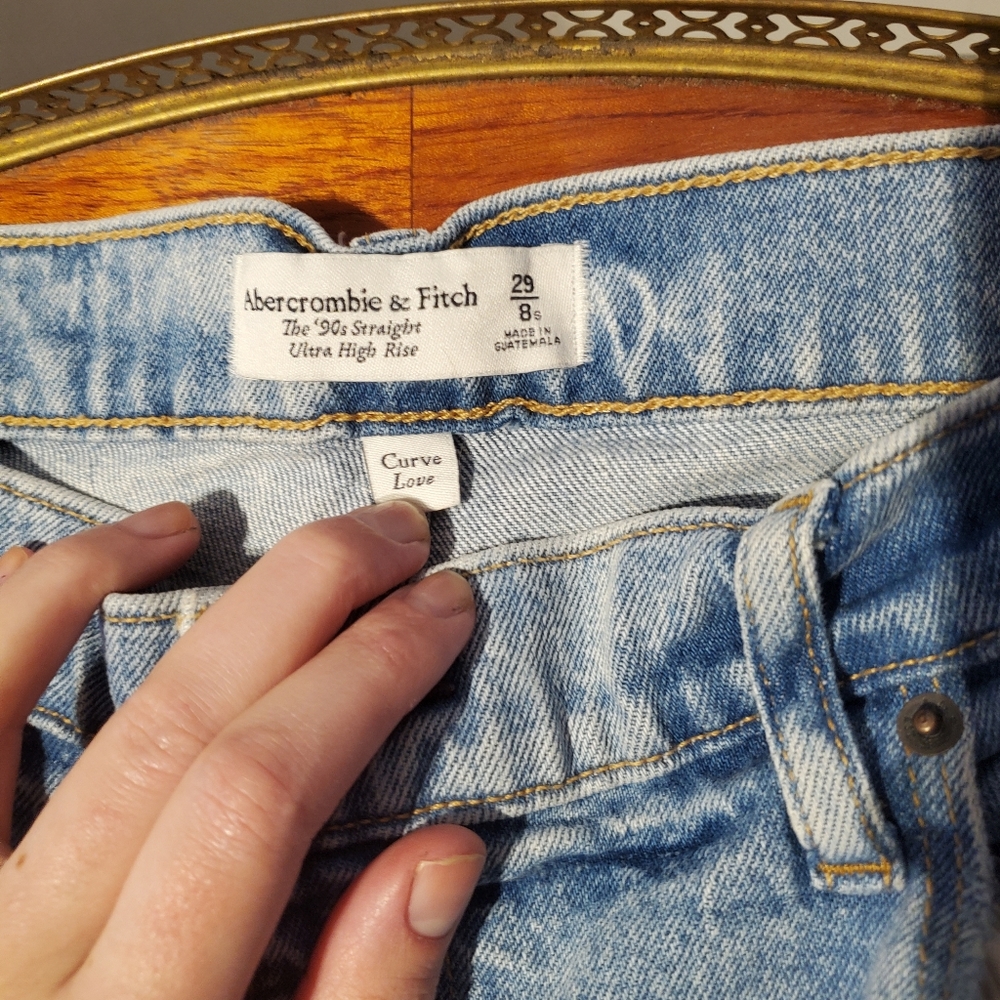 A&F 90s Straight Ultra High Rise Ripped Denim - Picture 3 of 6